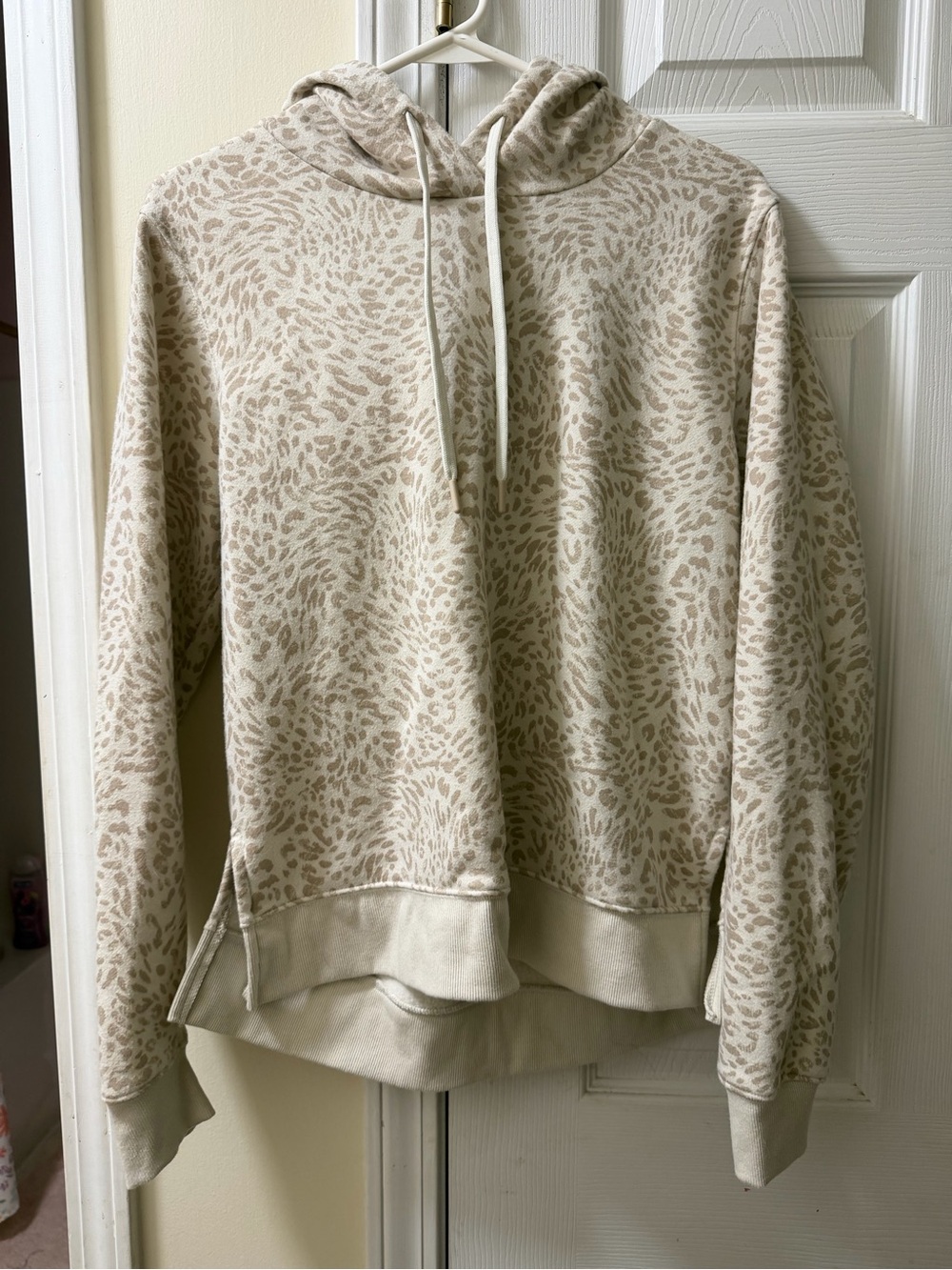 tek gear Cream and Beige Animal-Print Hooded Sweater